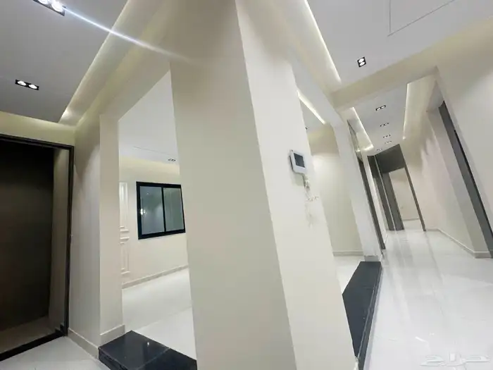 للبيع شقق ارضية وعلويه موقع مميز قريب من جميع الخدمات 26