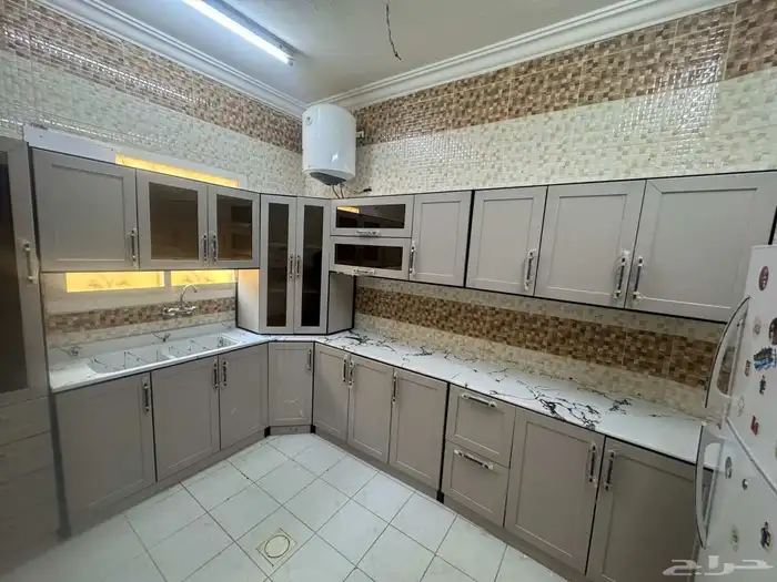 مطابخ جديده جاهزه تتوفر جميع الألوان رخام جلكسي ب2800 شامل ا 7