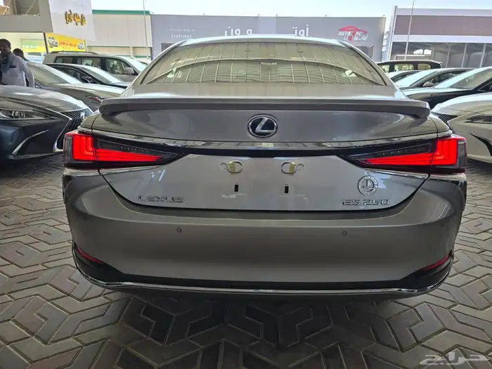 لكزس ES250 AA استاندر الساير موديل 2025 7