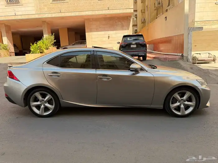 لكزس 2015 is350 فل كامل سعودي 5