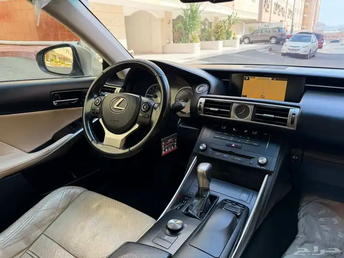 لكزس 2015 is350 فل كامل سعودي 21