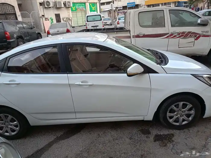 اكسنت للبيع 1