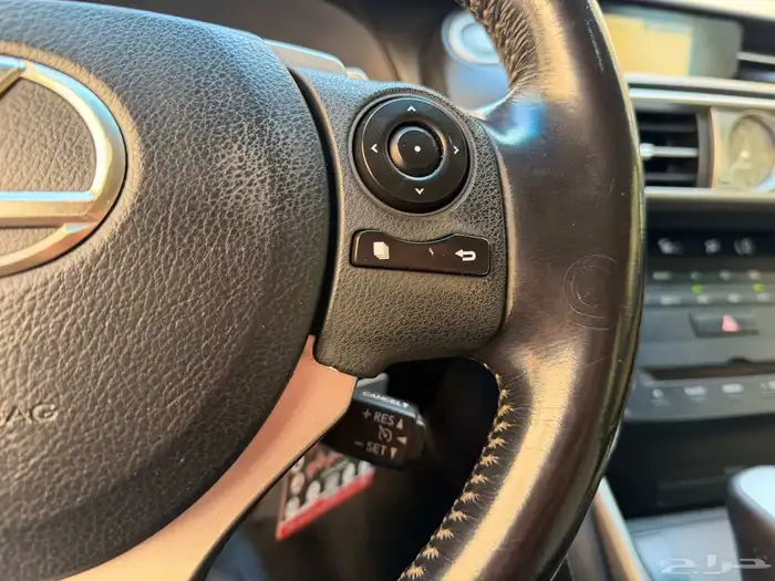 لكزس 2015 is350 فل كامل سعودي 13