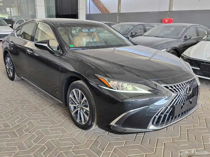 لكزس ES250 AA استاندر الساير موديل 2025 3