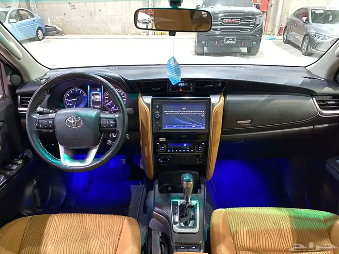 للبيع فورتشنر 2022 سعودي 6 سلندر VX1 12