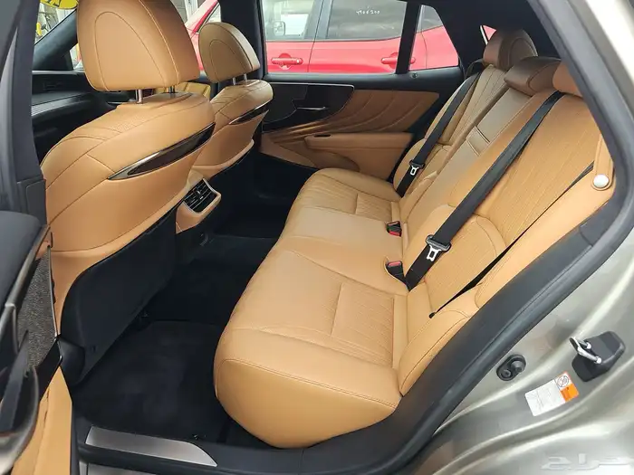 لكزس ls500 مديل 2021 7
