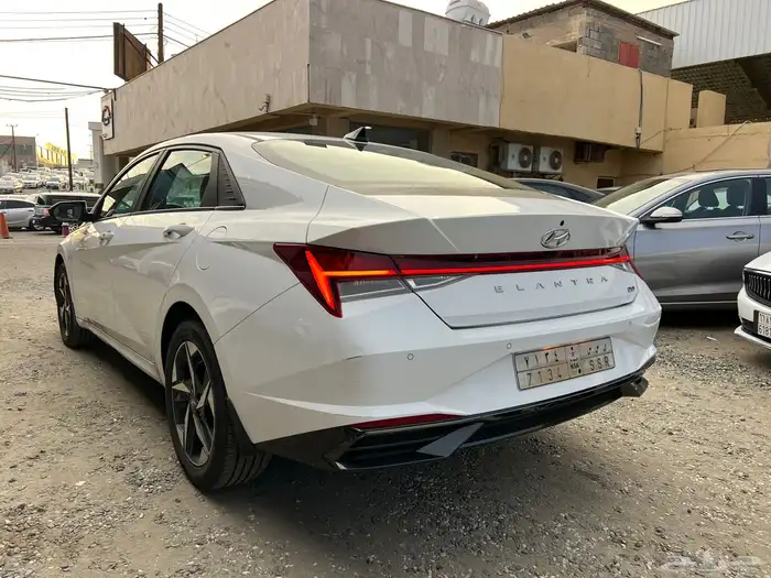 هونداي النترا 2023 مكينة 2.0 فتحة 3