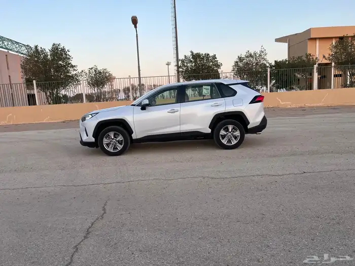 تويوتا راف فور 2023 قمة النظافه 1