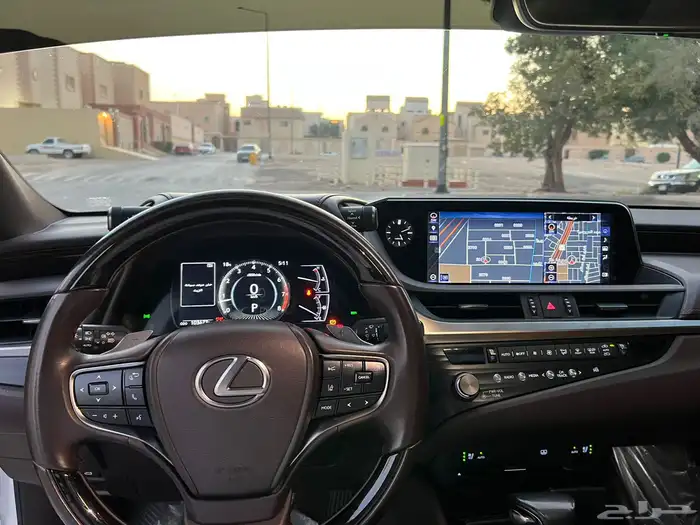 لكزس ES 250 DD 2021 فل كامل موتر شرط وكاله قمه بنضافه 10