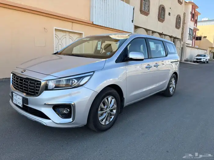 كيا كرنفال للبيع أو للإيجار 7