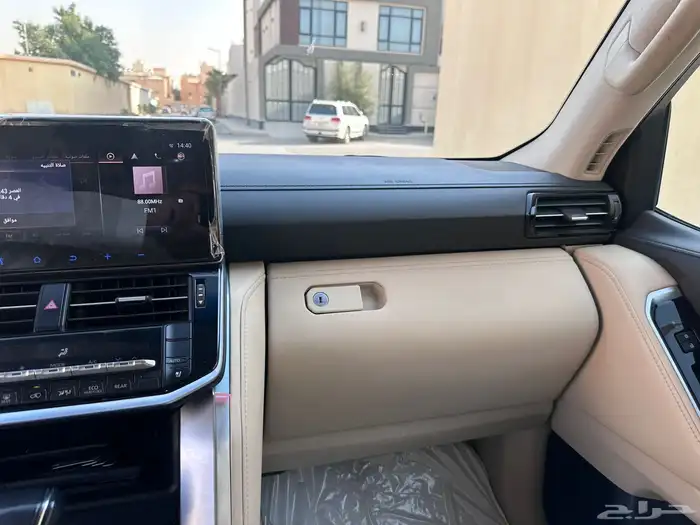 للبيبع تويوتا لاندكروزر 1