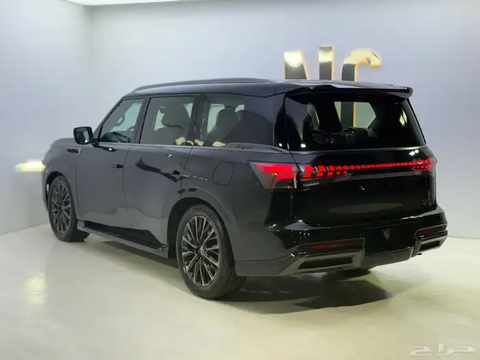 انفنتي QX80 عرض خاص 2025 12