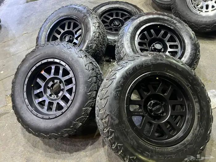 جنوط ميثود 6 مسمار مع كفرات نص حجري مقاس 265 70 17. 2023 1