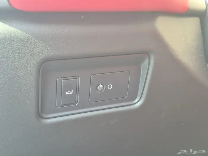 جاكور f pace 2024 13