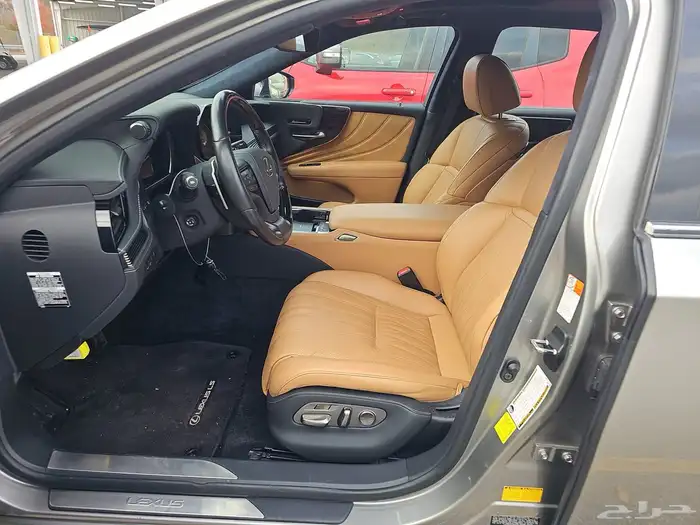 لكزس ls500 مديل 2021 3