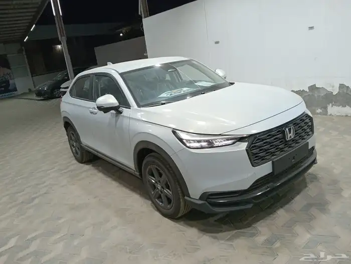 هوندا HRV نص الفل موديل 2025 4