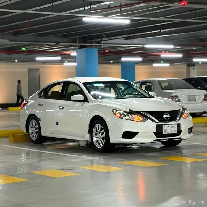 Nissan التيما 2017 قمة النظافة 6