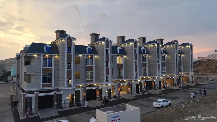 للبيع شقق ارضية وعلويه موقع مميز قريب من جميع الخدمات 1