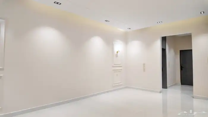 للبيع شقق ارضية وعلويه موقع مميز قريب من جميع الخدمات 11