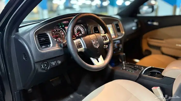 للبيع دوج تشارجر 2012 RT 17