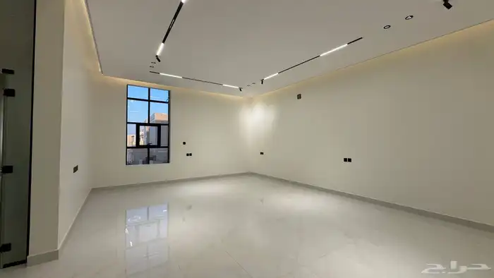 فيلا 240م مميزة للبيع 16