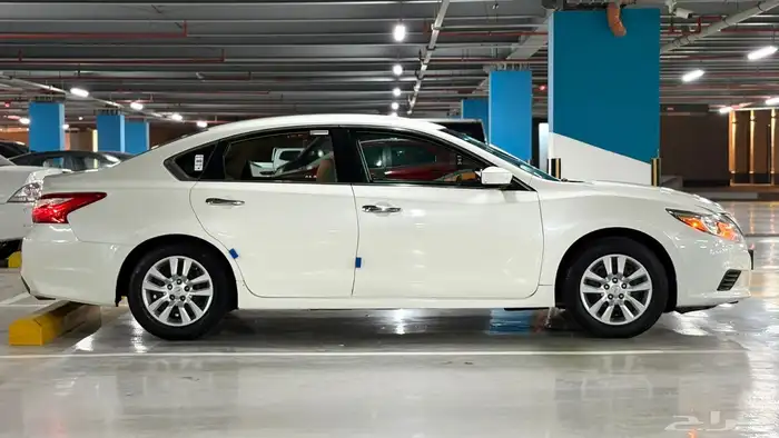 Nissan التيما 2017 قمة النظافة 7