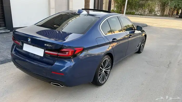 بي ام دبليو 520i سعودي ناغي تحت الضمان موديل 2022 5