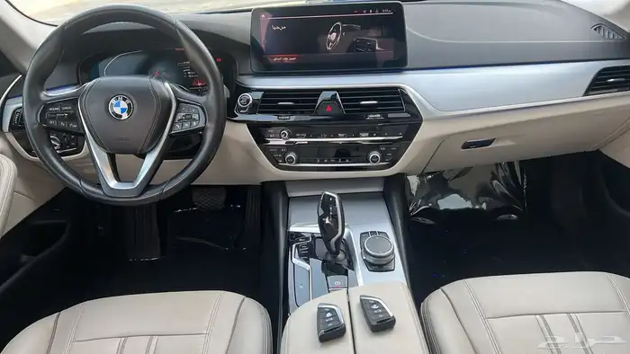 بي ام دبليو 520i سعودي ناغي تحت الضمان موديل 2022 9