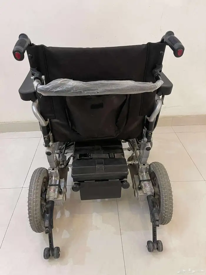 كرسي متحرك كهربائي 3