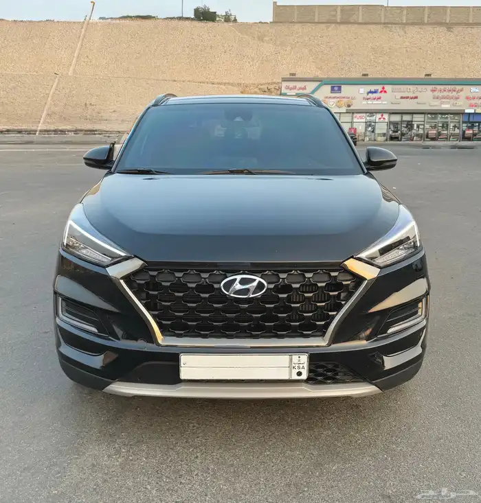 توسان 2020 (ديزل) بنورما اعلا مواصفات داخل احمر وكاله للبيع 1