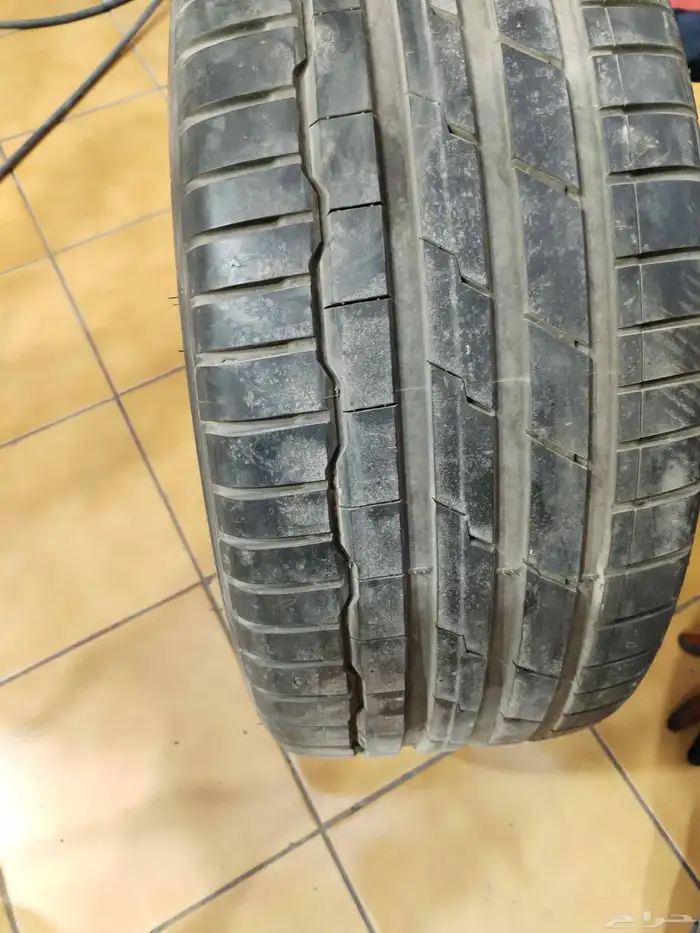 جنوط وكاله أودي وكفرات هنكوك مقاس 275.. 35..21 4