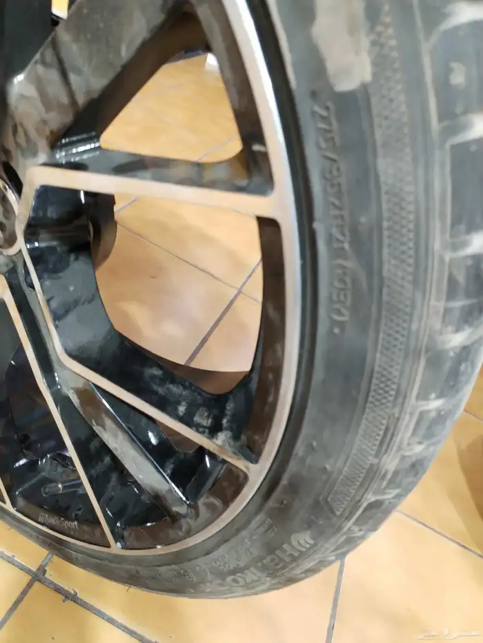 جنوط وكاله أودي وكفرات هنكوك مقاس 275.. 35..21 2