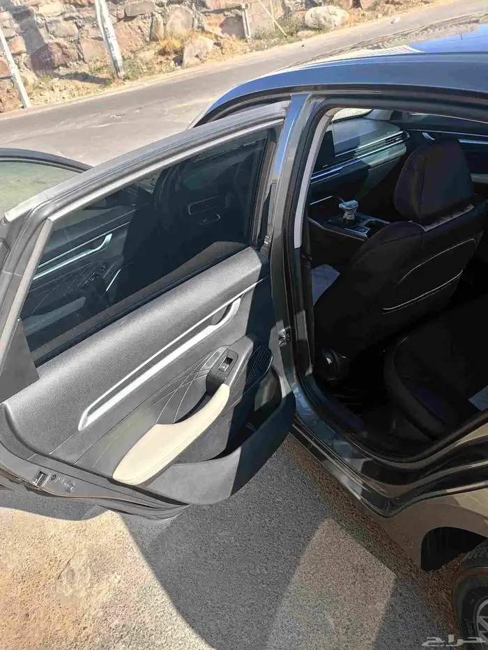 جيلي امجراند 2023 15