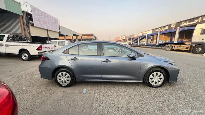 كورولا 2022 استندر 2.0 بنزين 4