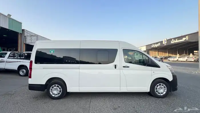 تويوتا باص 2021 سقف عالي راكب بنزين 4