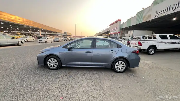 كورولا 2022 استندر 2.0 بنزين 3