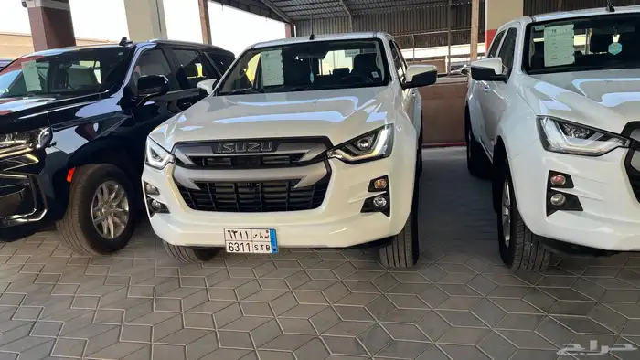 النوع   ايسوزو ديماكس 2023 ماشي 8000 0