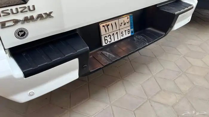 النوع   ايسوزو ديماكس 2023 ماشي 8000 7