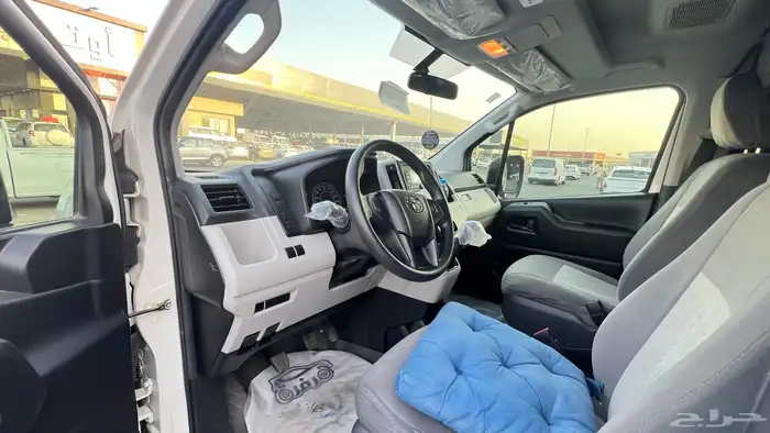 تويوتا باص 2021 سقف عالي راكب بنزين 12