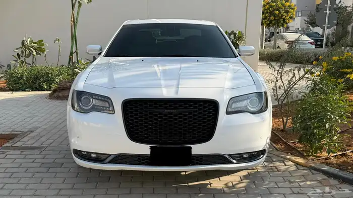 للتنازل كرايسلر 2021 300S ابيض بدون مقابل 0