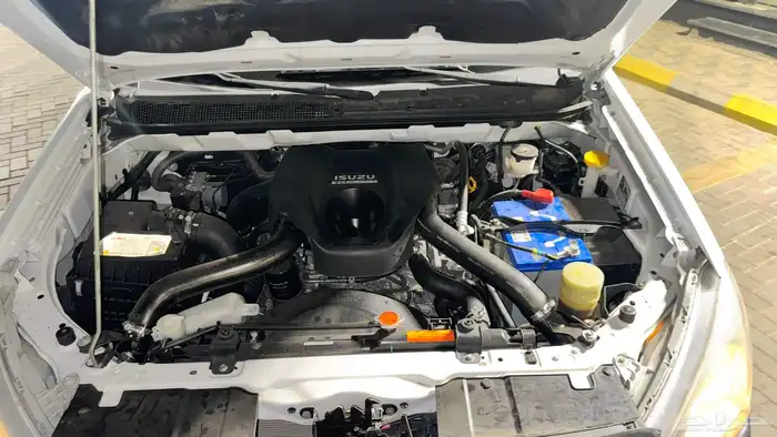 ايسوزو ديماكس غمارتين عداد 29ألف فقط 8