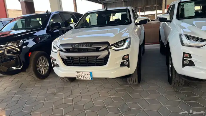 النوع   ايسوزو ديماكس 2023 ماشي 8000 3