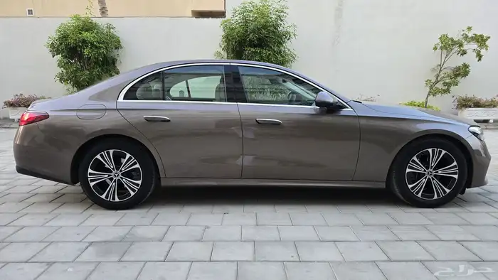 مرسيدس E200 موديل 2024 42