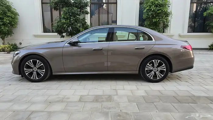 مرسيدس E200 موديل 2024 43