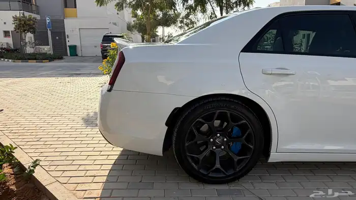 للتنازل كرايسلر 2021 300S ابيض بدون مقابل 2