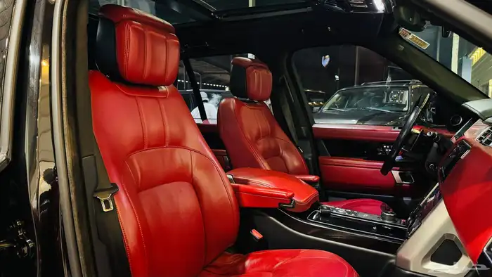 رنج روفر 2018 فوج SE ( بحالة ممتازة ) 4