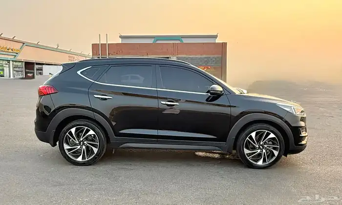 توسان 2020 (ديزل) بنورما اعلا مواصفات داخل احمر وكاله للبيع 6