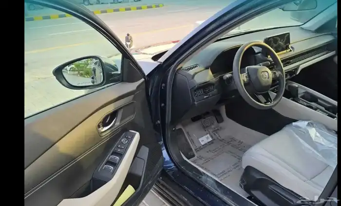 هوندا اكورد نص فل (ازرق غامق) 7