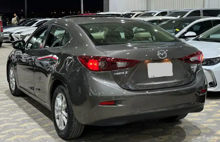 مازدا 3 فتحه سقف 2015 11