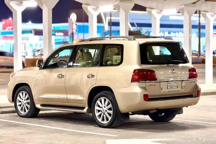 جيب لكزس LX570 فل كامل DD موديل 2010 نضيف 10